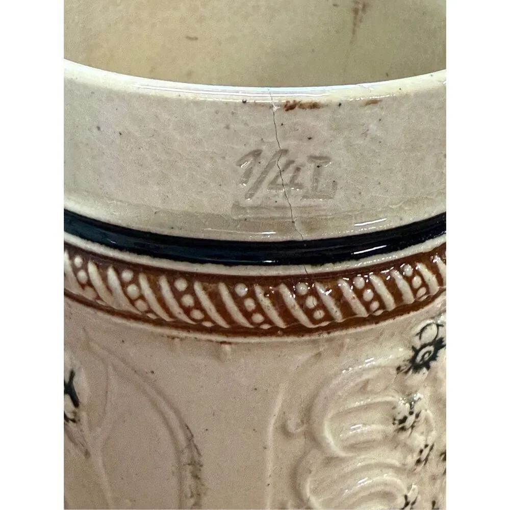 Antique Vintage‎ German Beer Stein 1/4 L size